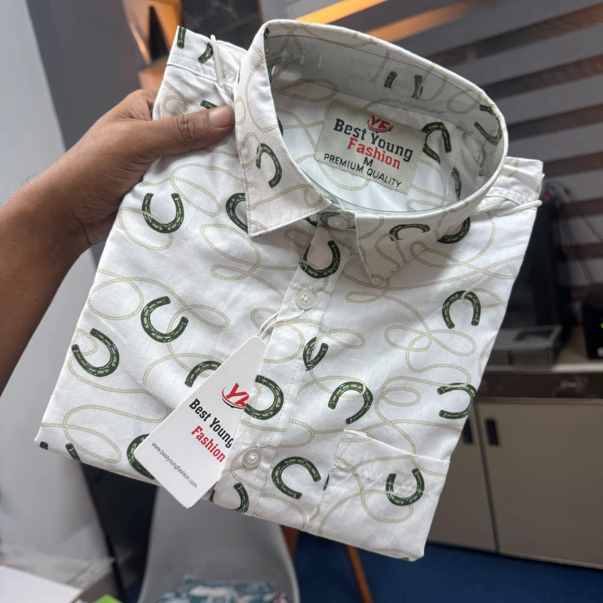 CORE Cotton DERBY half sleeve print shirt — green horseshoe and rope print on white